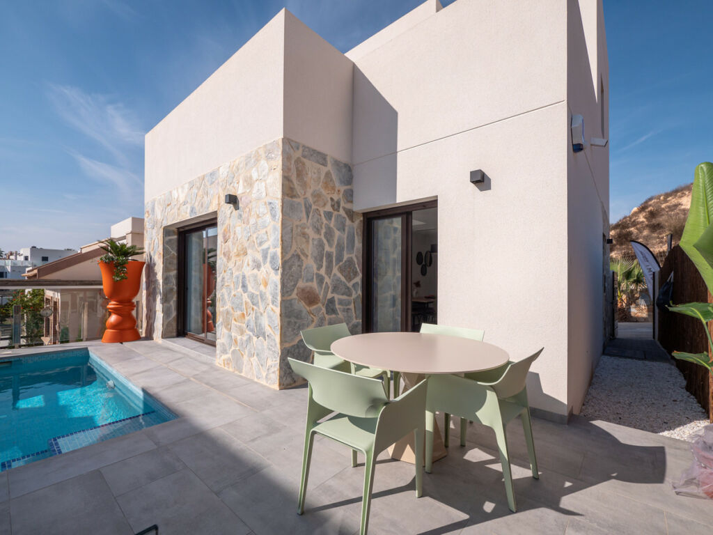 Detached Villa Villamartin Alicante - image 27