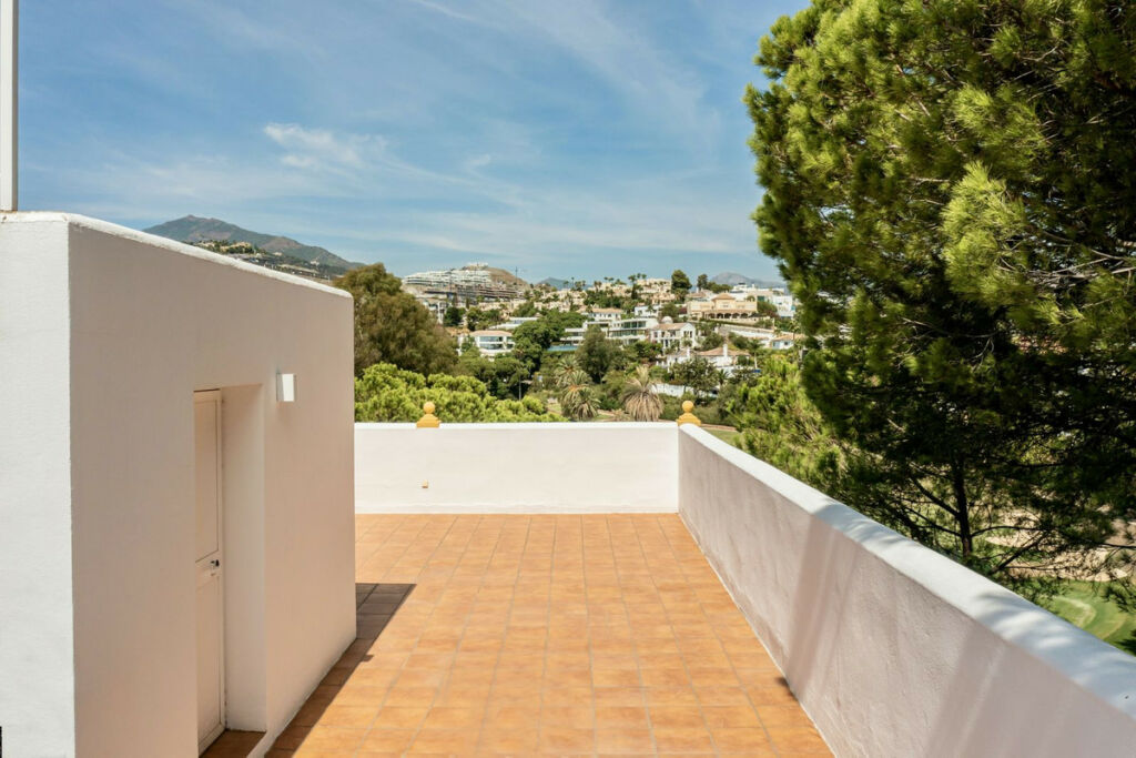 Townhouse La Quinta Málaga - image 25