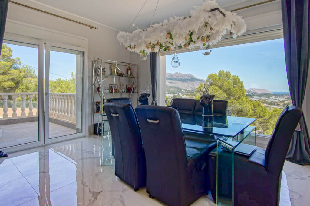 Detached Villa La Nucia Alicante - image 27
