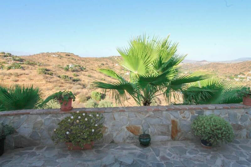 Detached Villa Guaro Málaga - image 29