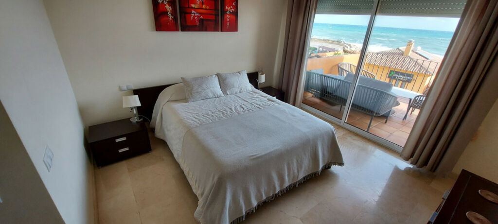 Middle Floor Apartment La Duquesa Málaga - image 28