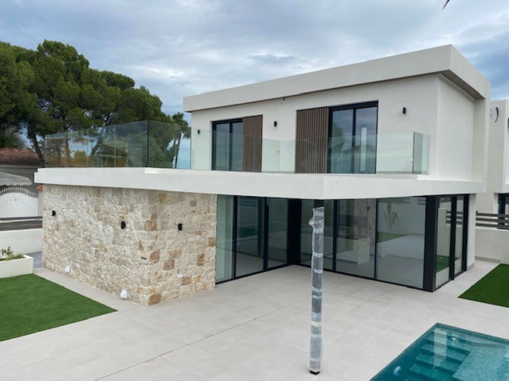 Detached Villa Lomas de Cabo Roig Alicante - image 28