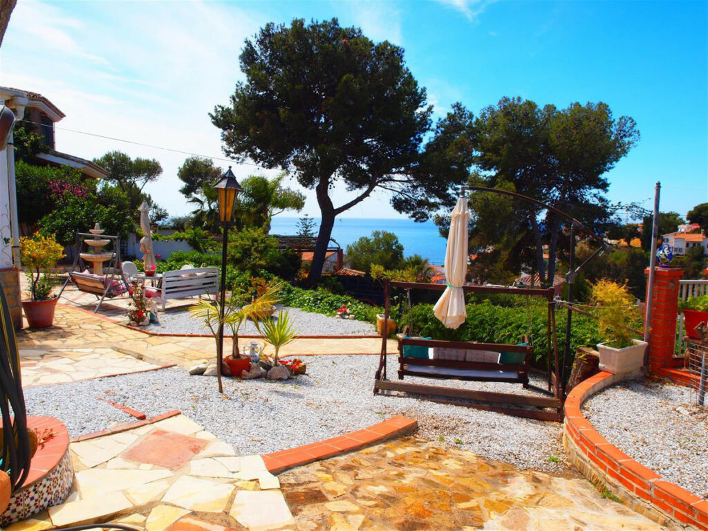 Detached Villa Benajarafe Málaga - image 28