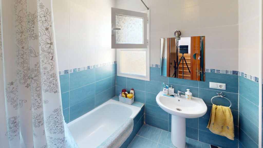 Semi-Detached House Almayate Málaga - image 28