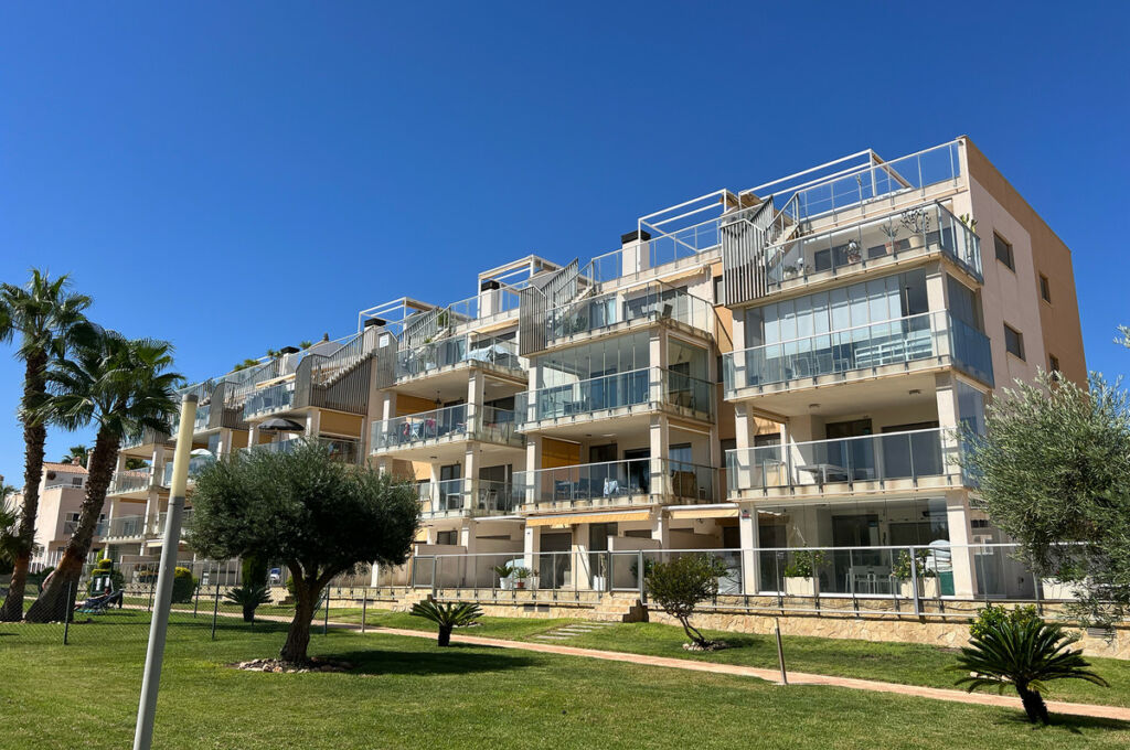 Penthouse Villamartin Alicante - image 28