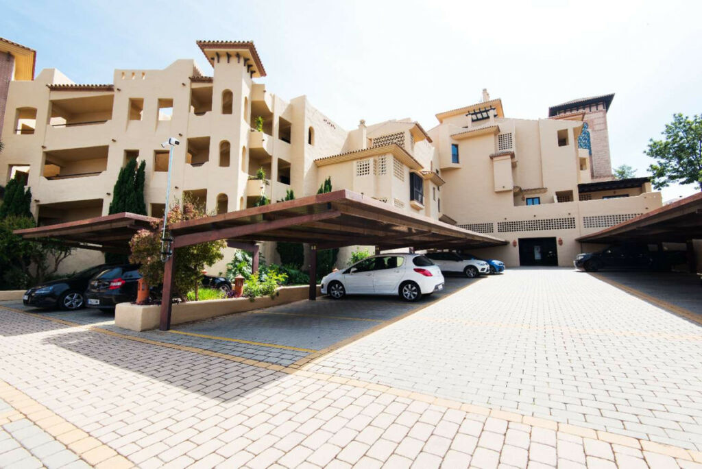 Middle Floor Apartment Benalmadena Málaga - image 29