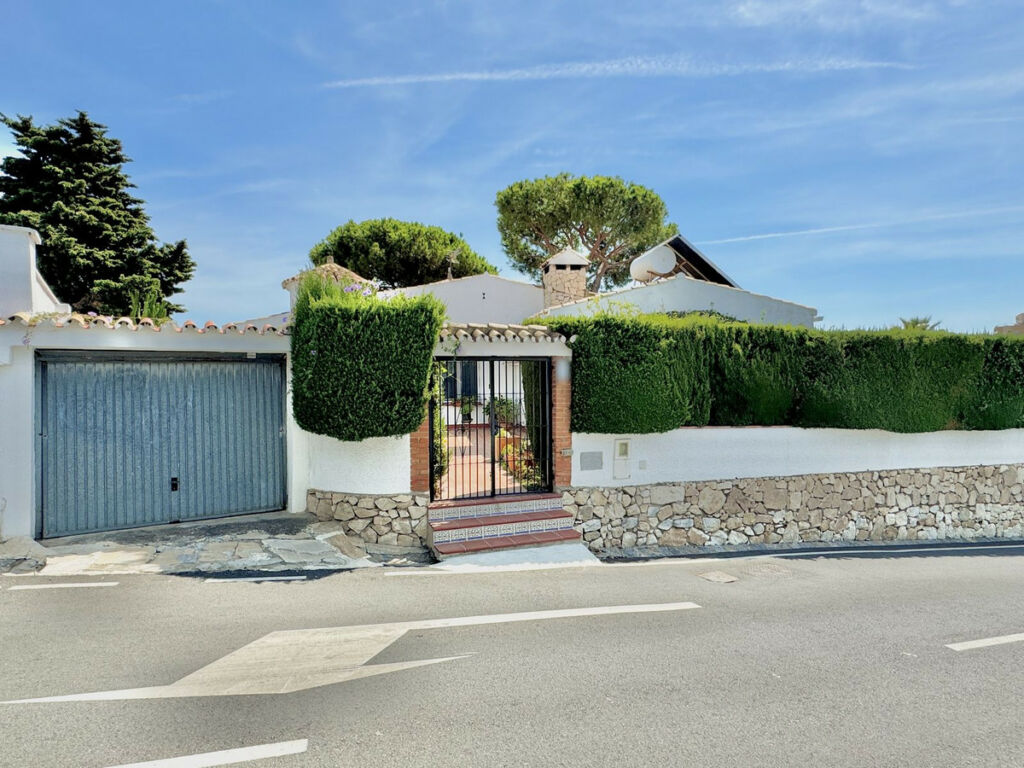 Detached Villa Calahonda Málaga - image 29