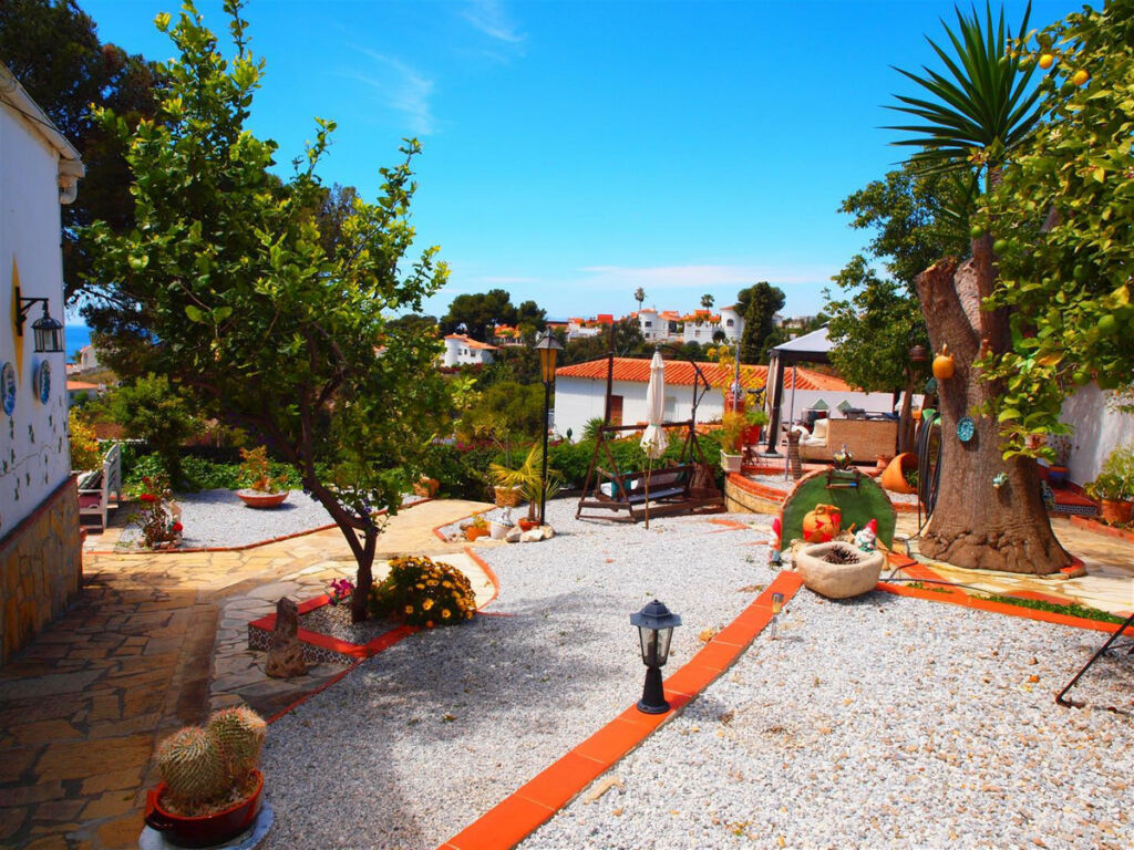 Detached Villa Benajarafe Málaga - image 29