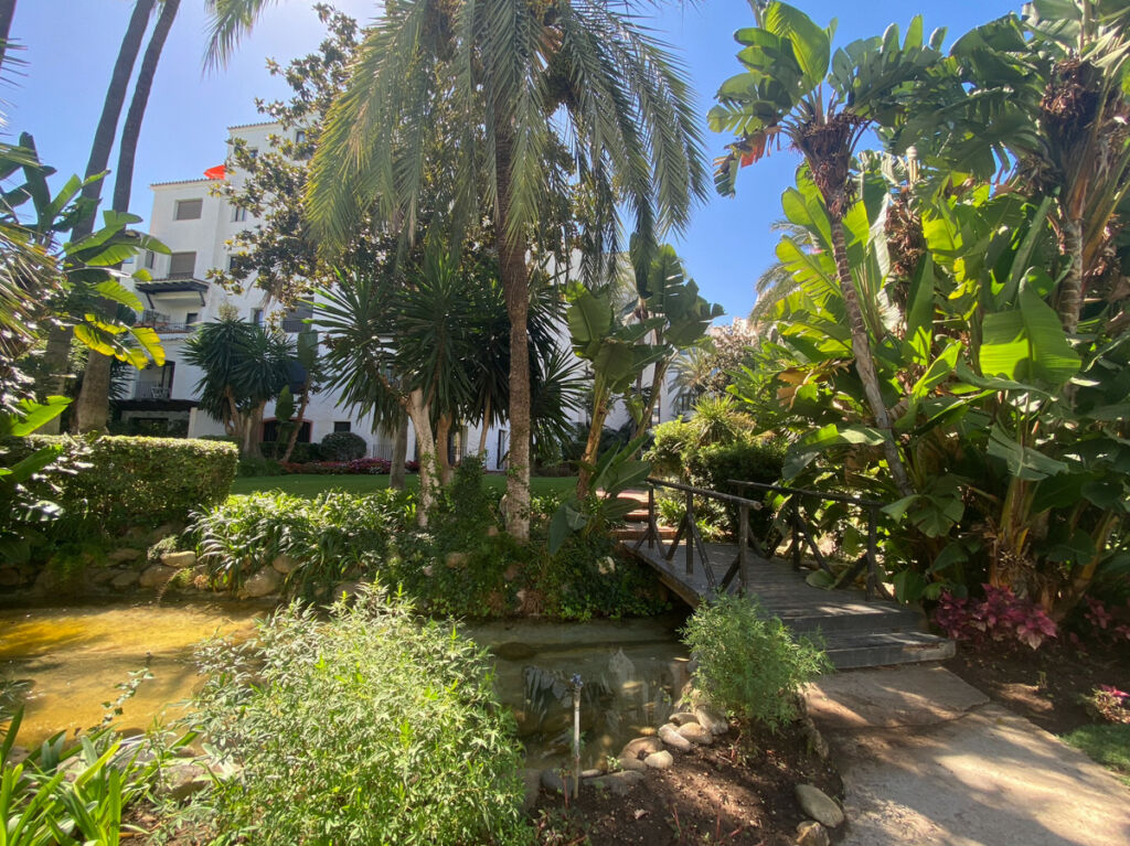 Middle Floor Apartment Puerto Banús Málaga - image 29