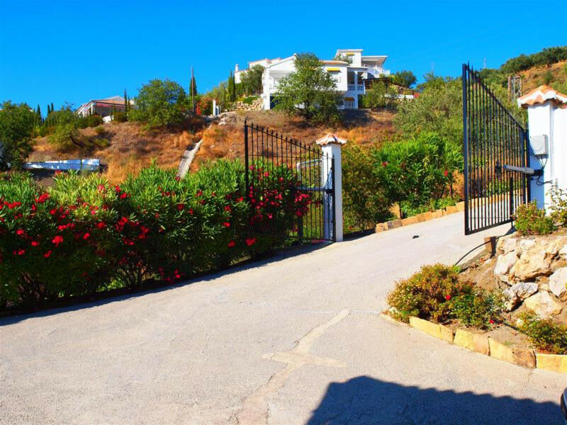 Detached Villa Alcaucín Málaga - image 29
