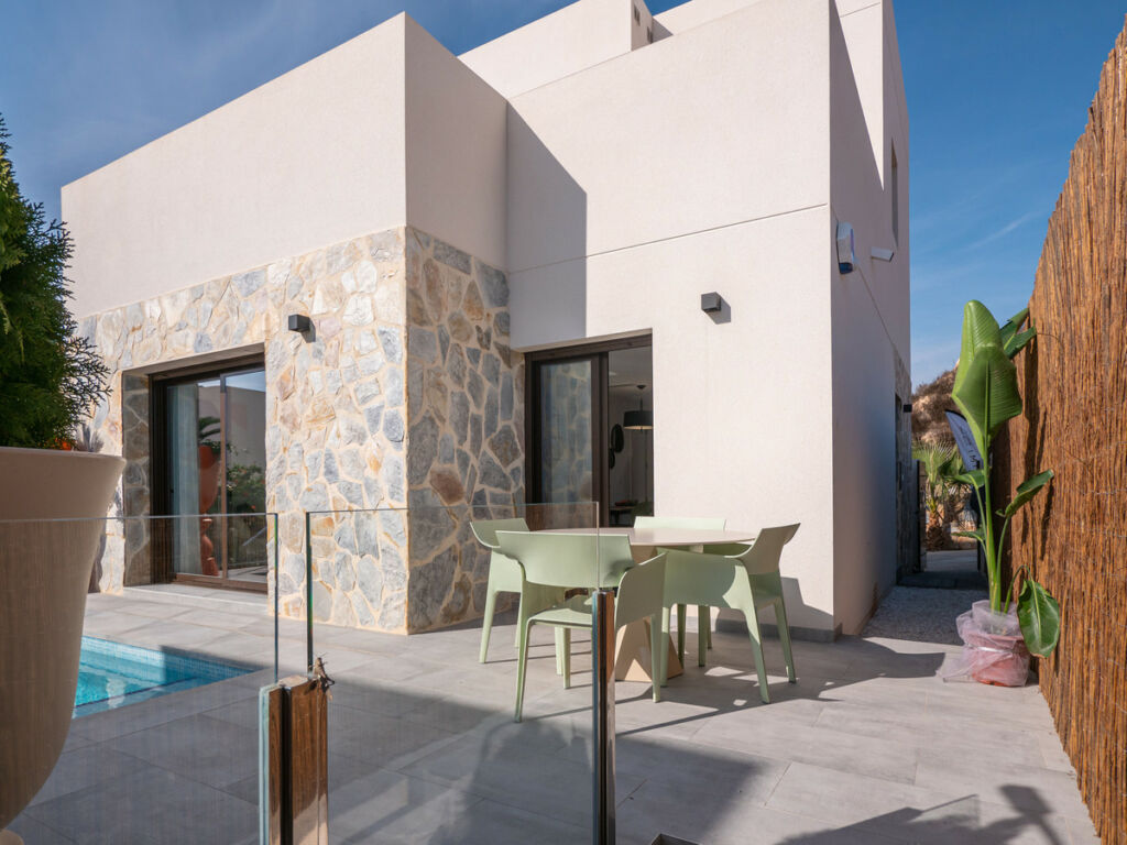Detached Villa Villamartin Alicante - image 29