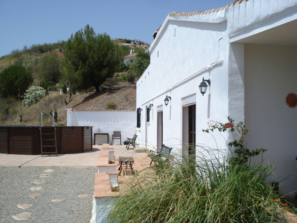 Detached Villa Colmenar Málaga - image 29