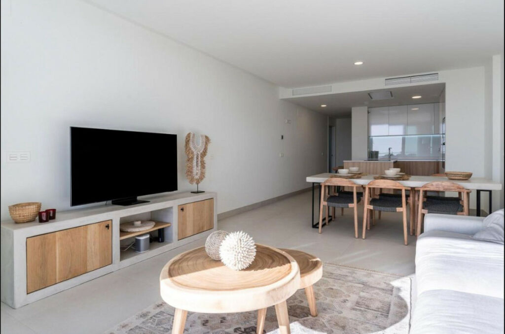 Middle Floor Apartment Calanova Golf Málaga - image 3