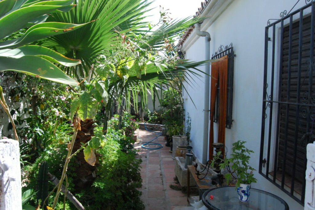Detached Villa Nerja Málaga - image 3