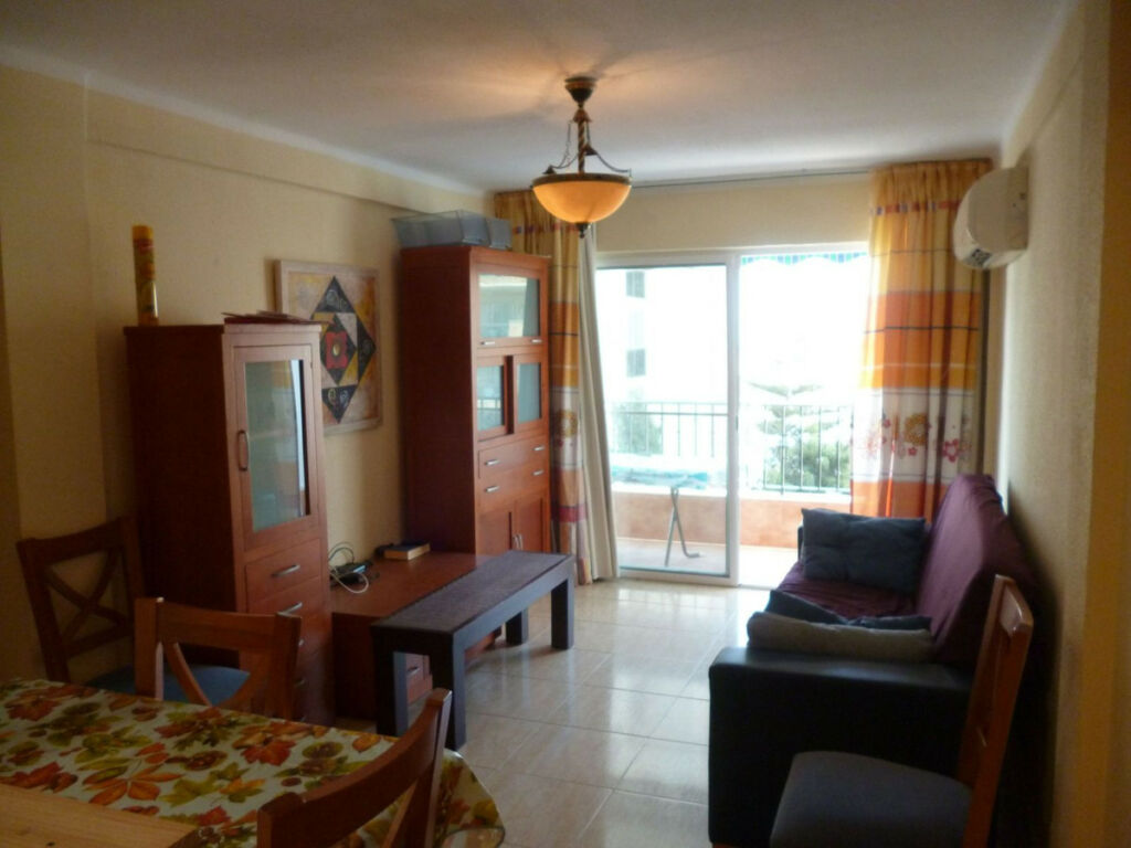 Middle Floor Apartment Torre del Mar Málaga - image 3