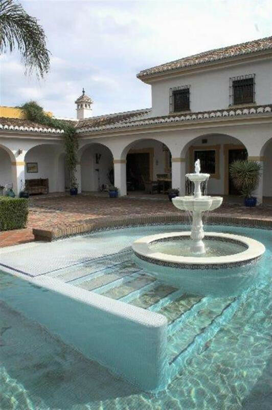 Detached Villa Vélez-Málaga Málaga - image 3