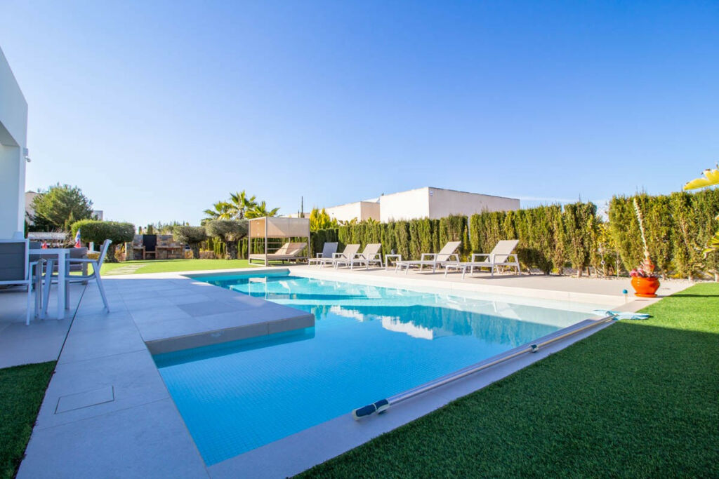 Detached Villa Las Colinas Golf Alicante - image 3