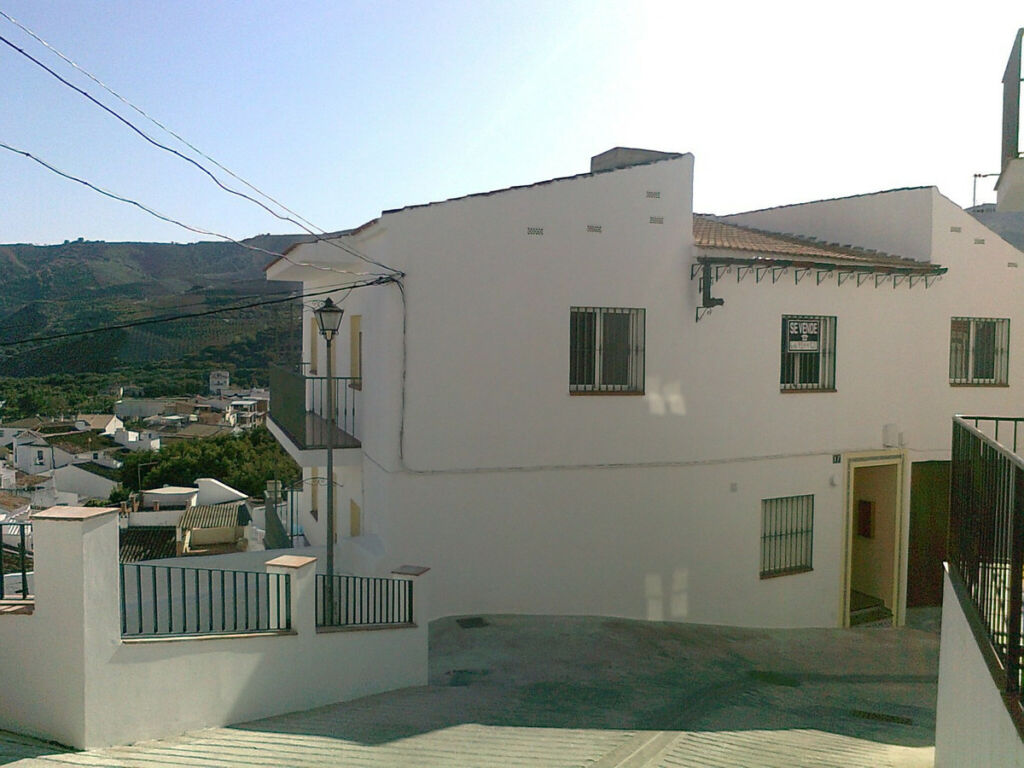 Townhouse Benamargosa Málaga - image 3