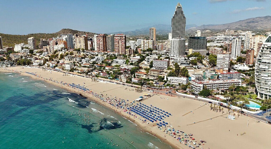 Bungalow Benidorm Alicante - image 3