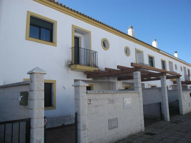 Townhouse Castellar de la Frontera Cádiz - image 3