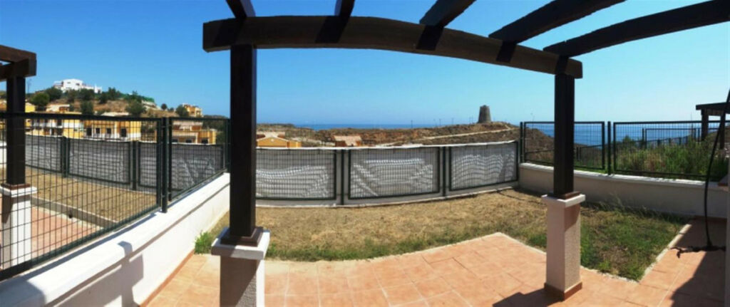 Semi-Detached House Lagos Málaga - image 3