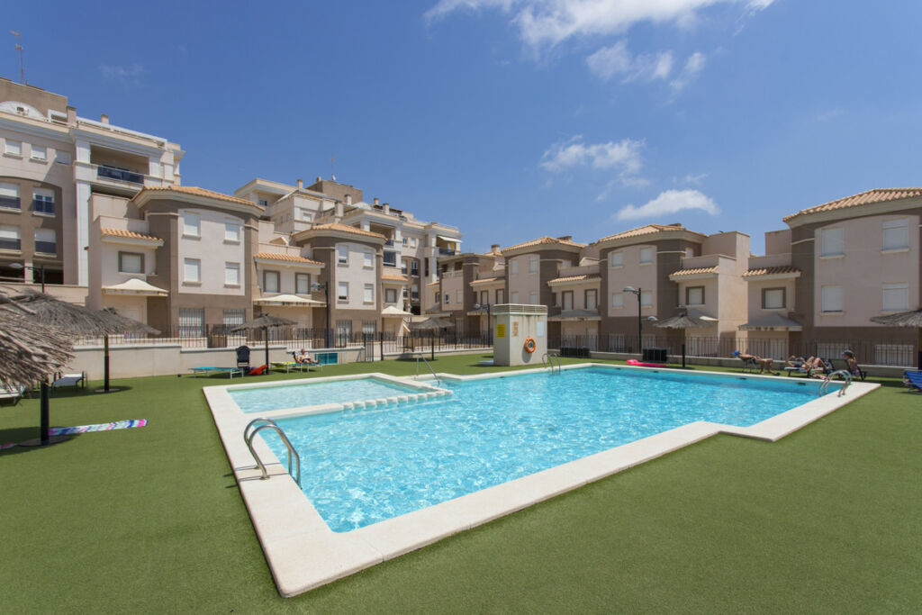 Bungalow Santa Pola Alicante - image 3