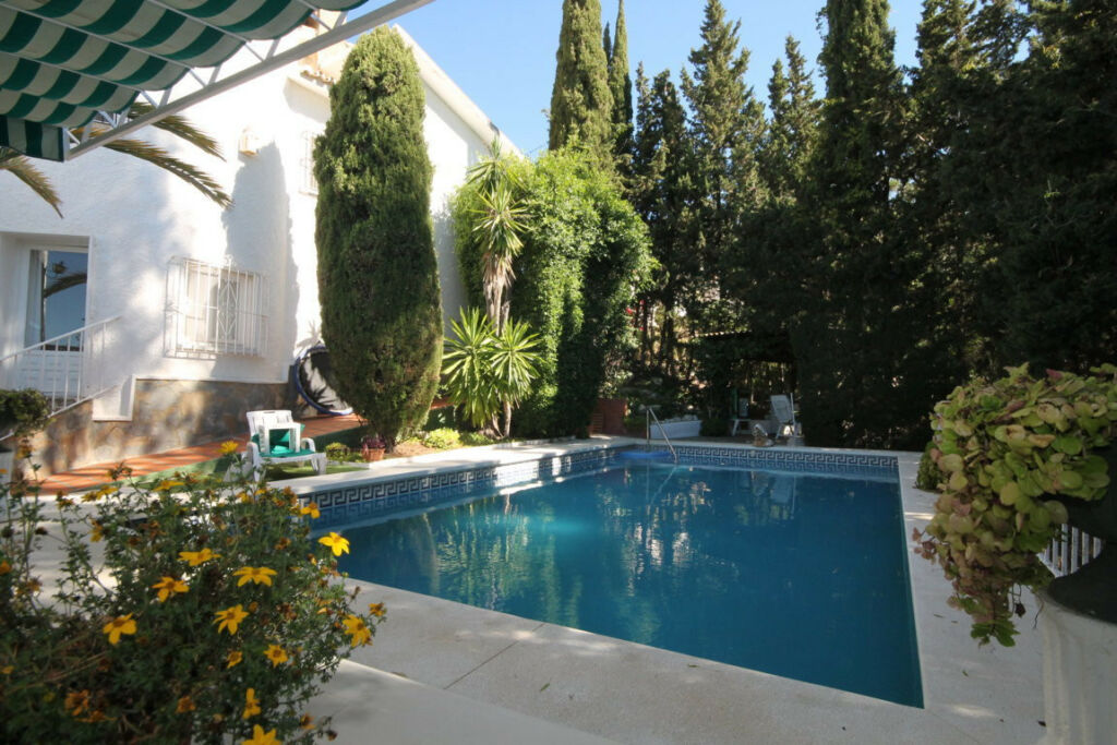Detached Villa Rincón de la Victoria Málaga - image 3