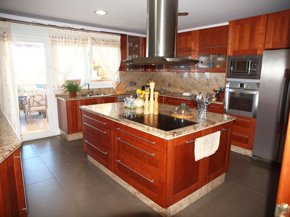 Detached Villa Mezquitilla Málaga - image 3