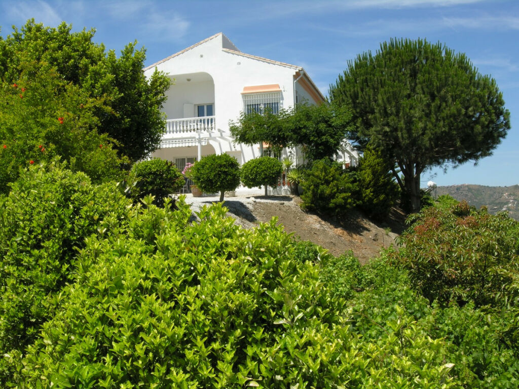 Detached Villa Torrox Málaga - image 3