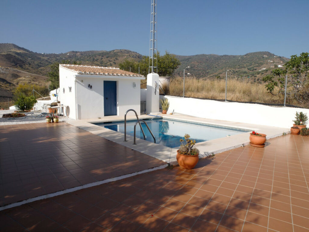 Detached Villa Vélez-Málaga Málaga - image 3
