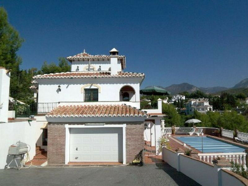 Detached Villa Frigiliana Málaga - image 3