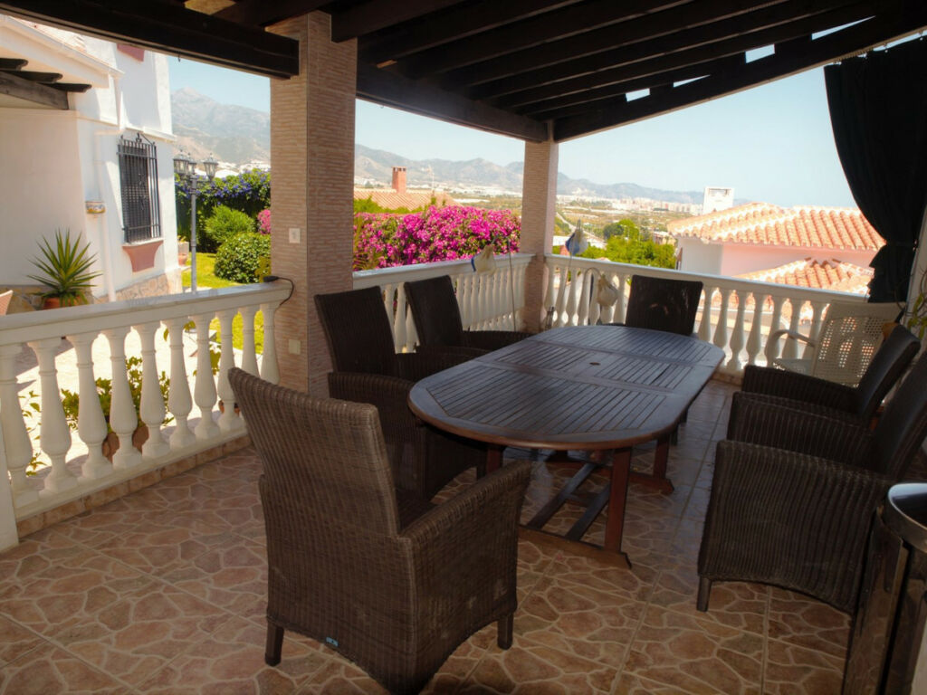 Detached Villa Nerja Málaga - image 3