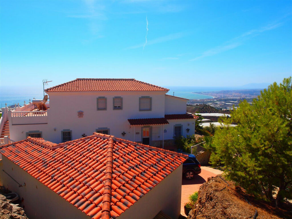 Detached Villa Algarrobo Málaga - image 3