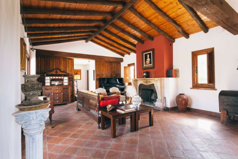 Detached Villa Riogordo Málaga - image 3