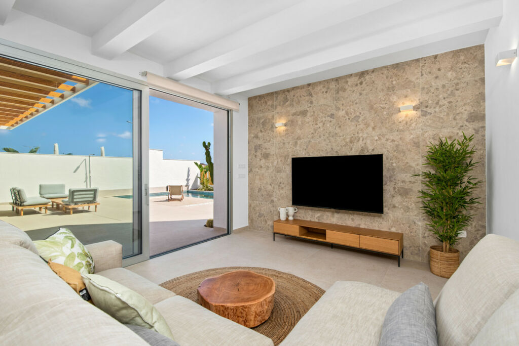 Detached Villa Benijofar Alicante - image 3