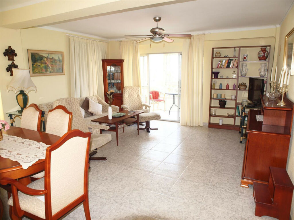 Middle Floor Apartment Algarrobo Málaga - image 3