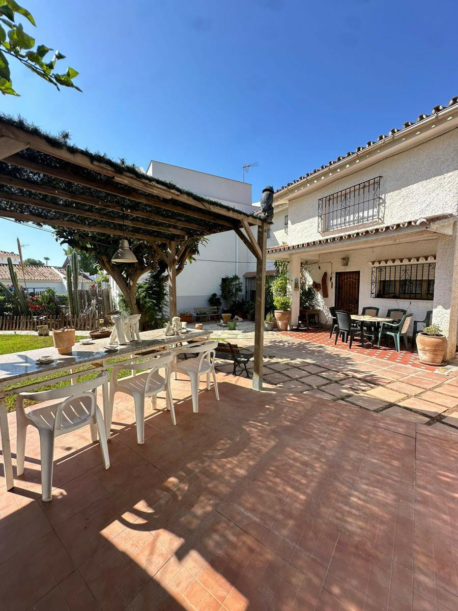 Townhouse Benalmadena Málaga - image 4
