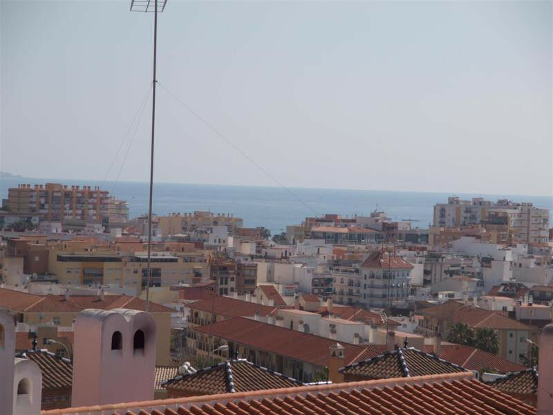 Townhouse Torre del Mar Málaga - image 3