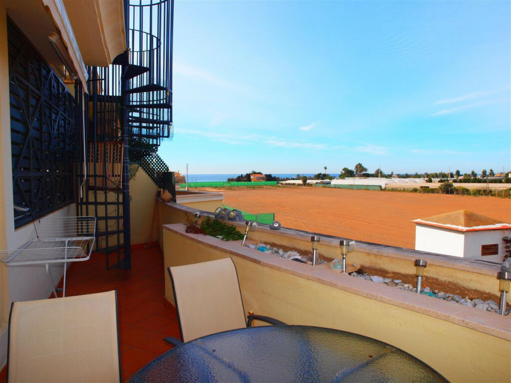 Penthouse Benajarafe Málaga - image 3