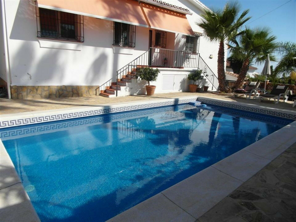 Detached Villa Caleta de Vélez Málaga - image 3
