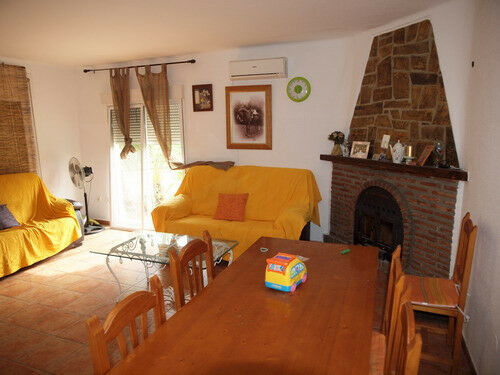 Detached Villa Viñuela Málaga - image 3