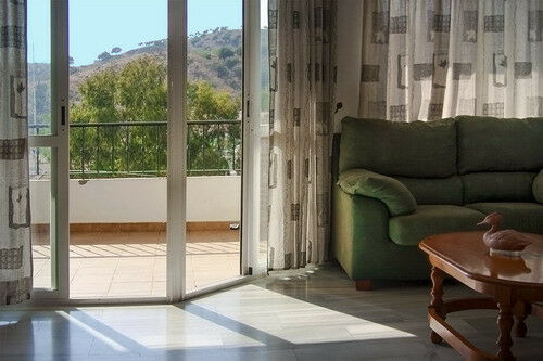 Townhouse Benajarafe Málaga - image 3