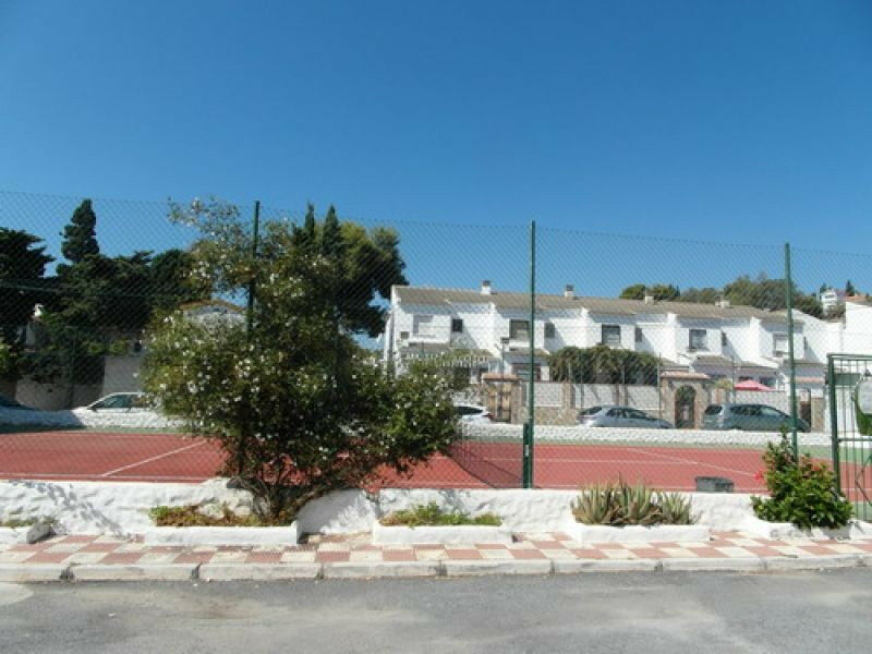 Ground Floor Apartment Benajarafe Málaga - image 3