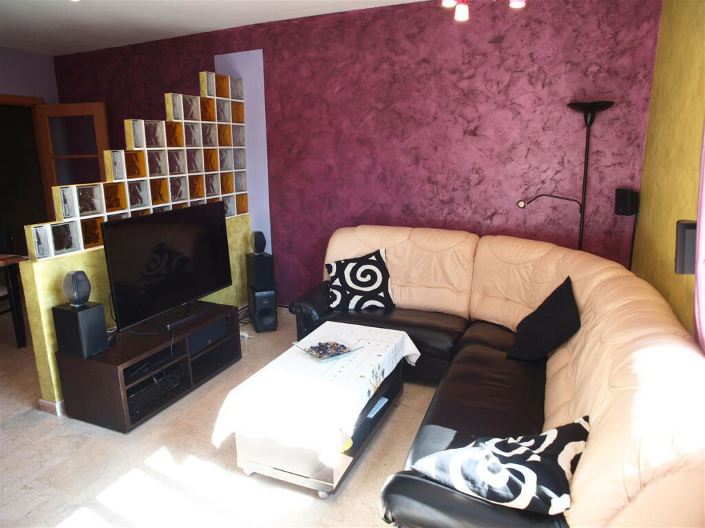 Middle Floor Apartment Torre del Mar Málaga - image 3