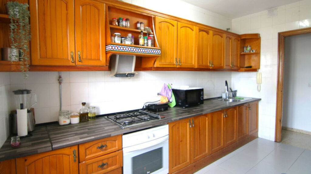 Middle Floor Apartment Coín Málaga - image 3