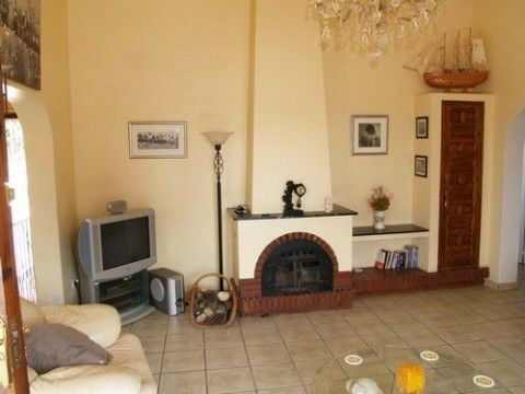 Detached Villa Benajarafe Málaga - image 3
