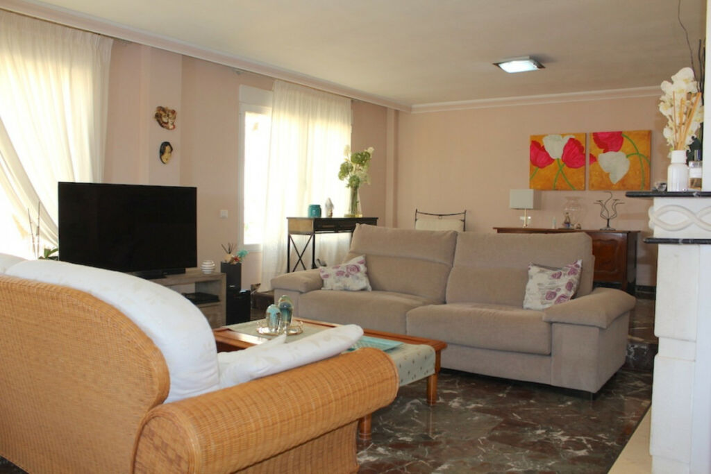 Detached Villa Vélez-Málaga Málaga - image 3