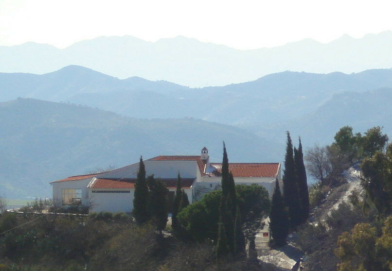 Detached Villa Colmenar Málaga - image 3