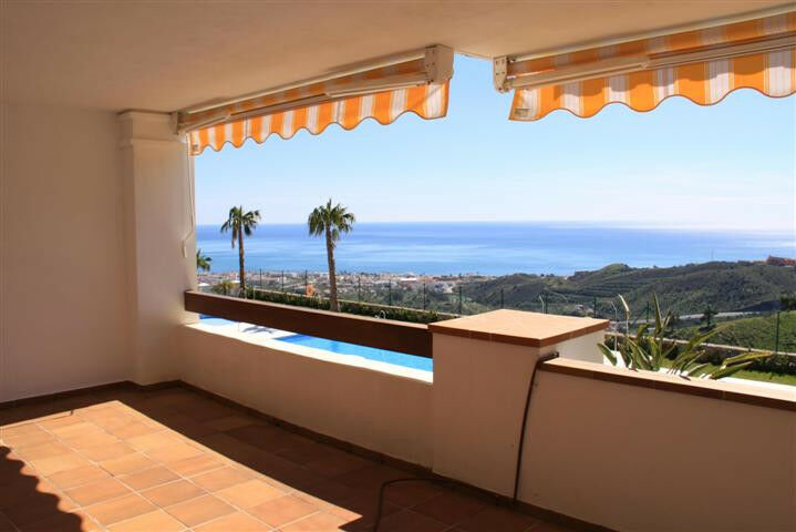 Middle Floor Apartment Rincón de la Victoria Málaga - image 3