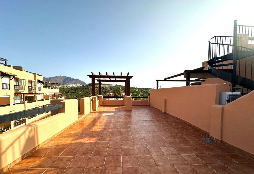 Top Floor Apartment Casares Playa Málaga - image 3